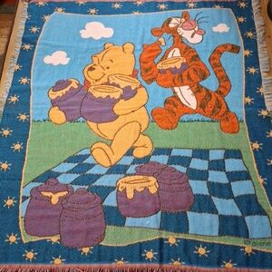 Disney Winnie the Pooh and Tigger Blanket